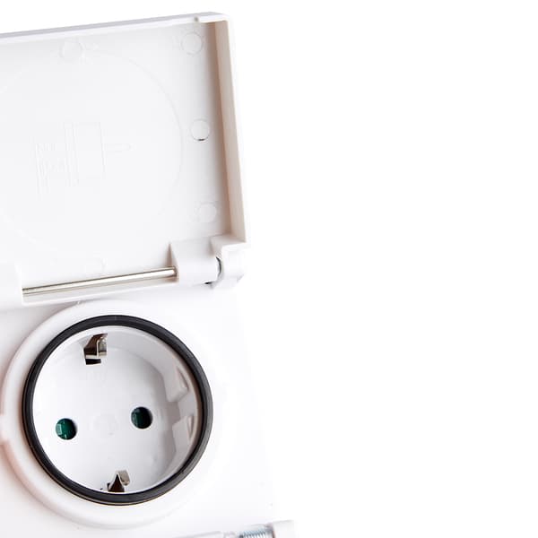 Analog timer för utomhusbruk med väderbeständig konstruktion