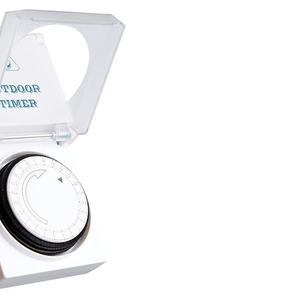 Analog timer för utomhusbruk med väderbeständig konstruktion