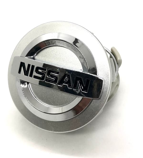 4-Kpl - Nissan Keskimerkki - Auto