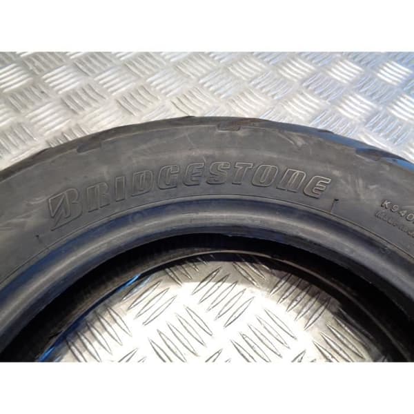 begagnat bridgestone hoop b01 100 / 90 - 10 56j däck- USED