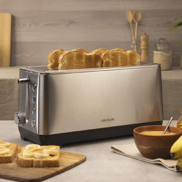 Cecotec Steel toaster with 2 extra-wide long slots, with capacity for 4 slices of toast, 1600 W and bun holder.