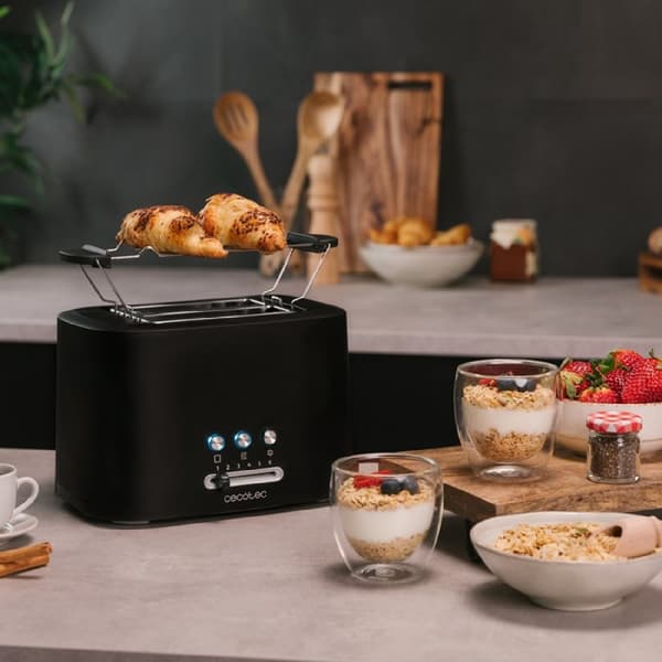 Cecotec Toast&amp;Taste 9000 Double Plastic Toaster with 2 extra-wide short slots.