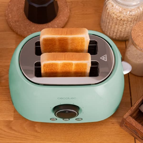 Cecotec Toaster with digital display and 2 short slots for 2 slices of toast