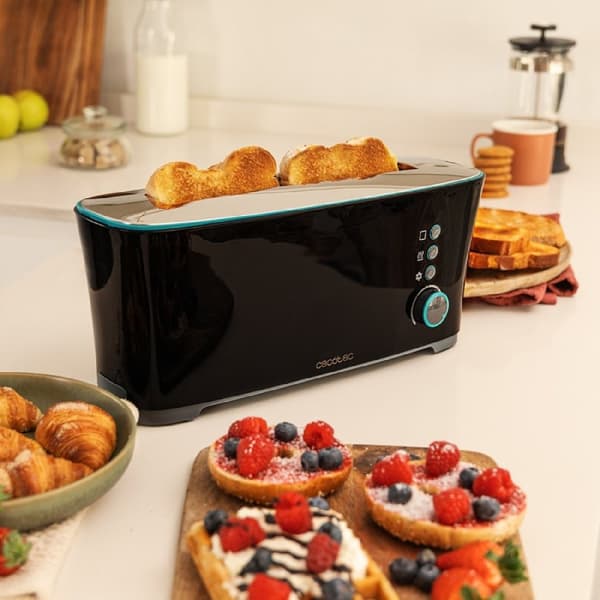 Cecotec Toaster with 1 long wide slot, with capacity for 2 slices of toast.