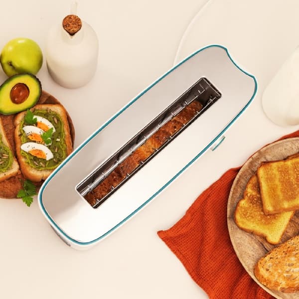Cecotec Toaster with 1 long wide slot, with capacity for 2 slices of toast.