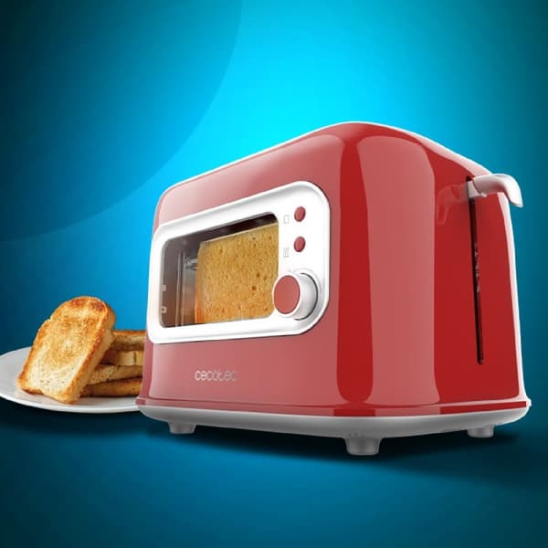 Cecotec Toaster with glass window, retro design, and dust cover.