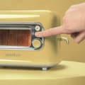 Miniatyrbild 4 av 5: Cecotec Toaster with glass window, retro design, and dust cover.