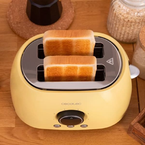Cecotec ClassicToast 8000 Yellow Dubbel digital brödrost. 800 W, 2 extra breda fack, 3 förinställda funktioner