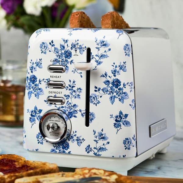 Brödrost 2 skivor - Laura Ashley - Kina Ros - självcentrerande skåror, värmer bakverk, varierade lägen, smulbricka.
