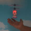 Miniatyrbild 3 av 3: Kögler Mini Flyer fjärrkontroll och USB-kabel Flying Unicorn med LED-ljuseffekter och propellrar handkontroll