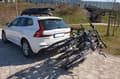 Miniatyrbild 7 av 11: CYKELHÅLLARE MED DRAGKROPSPLATTFORM AMOS TITAN 4 FÖR 4 CYKLAR 13-PIN SVART