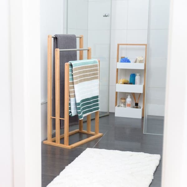 Relaxdays Frittstående handdukshängare 3 armar badrum bambu stativ kavat tjänare HxlxB: 84 x 48 x 26 cm, natur