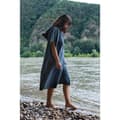 Miniatyrbillede 4 af 6: Cocoon Microfiber Changing Robe Ultralight Towel Blå