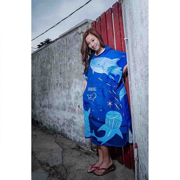 Oceanarium Whale Shark Cloak Changing Robe Blå