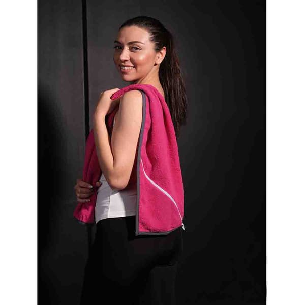 Sportshåndklæde med lomme 30x110 fuchsia