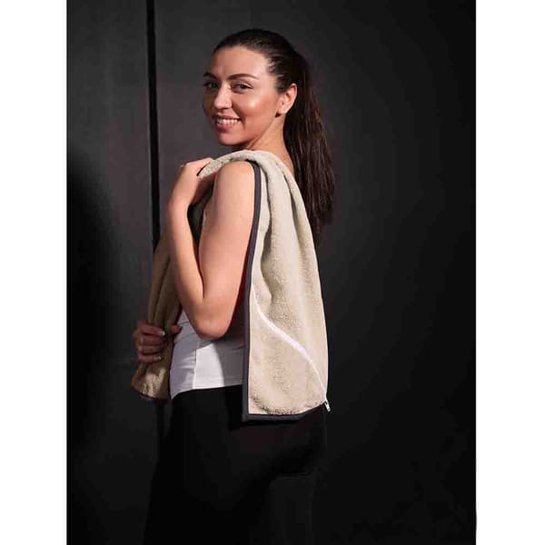 Urheilupyyhe taskulla 30x110 kerma