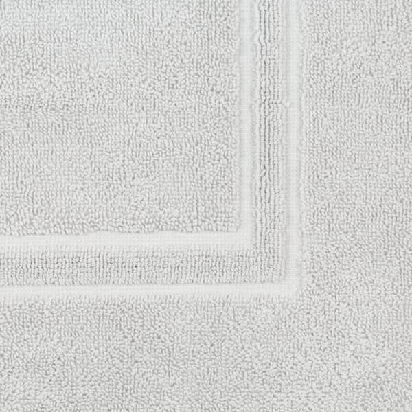 BADEMÅTTE SAMMY (04) 50 X 70 CM SØLV