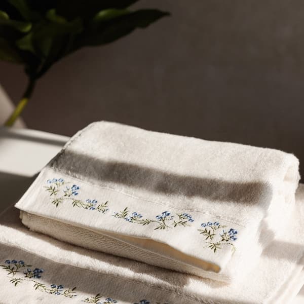 Håndklæde | ZAREYA | bomuld med broderede blomster | 50x90cm | 896649