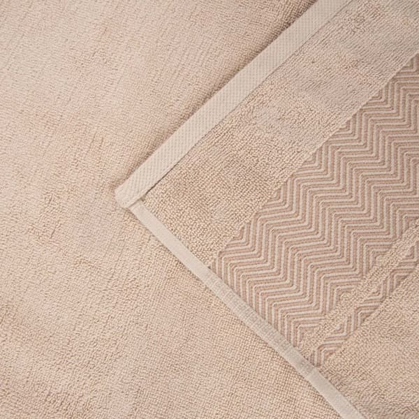 Pyyhe | MAIARA | koristeelliset ompeleet | 70x130cm | 724510