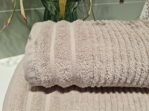 Bomuldshåndklæde SAMMY 50x90 Eurofirany beige prægede striber