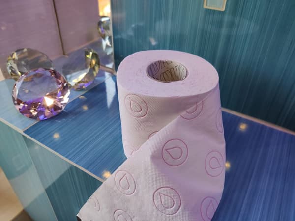 Renova Deco White Fragrance wc-paperi 4-kerroksinen 140 arkkia 9 rullaa