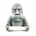 Miniatyrbild 1 av 7: TOALETTPAPPERSHÅLLARE MOAI PÅSKÖARENS GIFGURIFT GÅVA