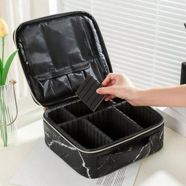 UNIQ Makeup Rejsetaske - Toilettaske / Kosmetiktaske til alt dit makeup - Black Marble