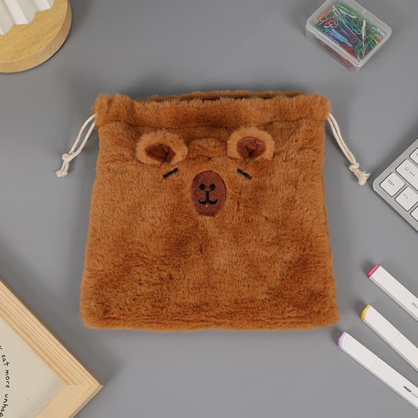 INF Oppbevaringspose med snøring med capybara-design C