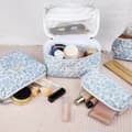 Miniatyrbillede 3 af 5: Lollanda Sæt med 3 Kosmetiktaske Blomster Makeup Taske Lys Toilettaske Dame Afslappet Kosmetisk Kosmetiktaske