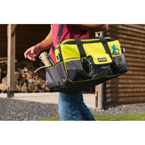 RYOBI - Väska med förstärkt botten 56 x 29 x 30 cm för 4 eller 5 verktyg - RSSLTB1