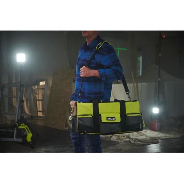 RYOBI - Väska med förstärkt botten 56 x 29 x 30 cm för 4 eller 5 verktyg - RSSLTB1