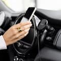 Miniatyrbild 2 av 5: Vonmählen Aura Bilsmartphone Vit USB Trådlös laddning Snabbladdning Auto