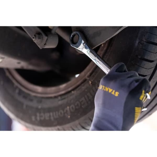 Kombinationsspärrnyckel - STANLEY - STMT82846-0 - 72 tänder - Ergonomiskt handtag - 7 delar