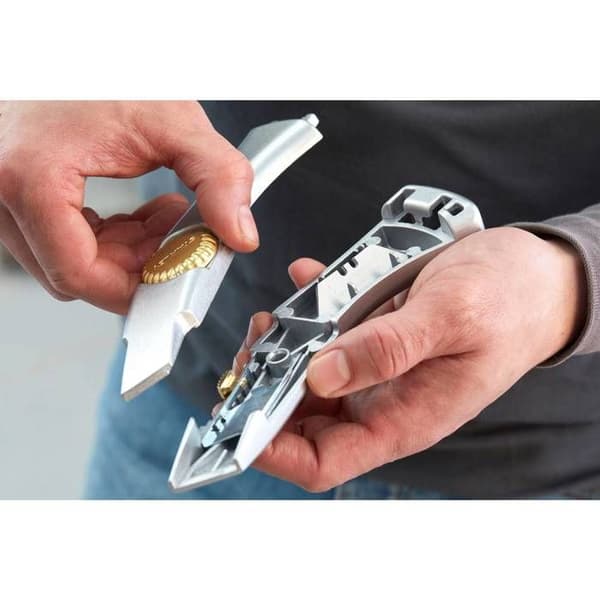 Kniv - STANLEY - Titan - Vikbar blad - Lätt aluminium - Ergonomisk