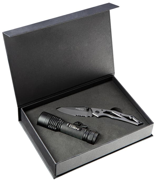 Set med 2 element (99-101 ficklampa, 63-025 kniv)