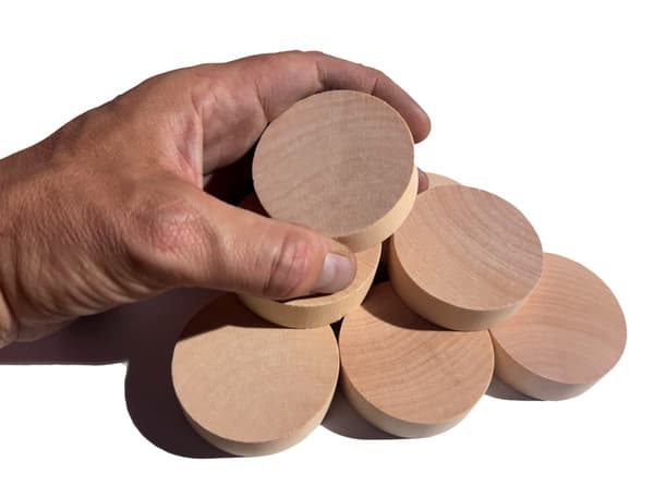 Set med 30 träskivor (diameter: 6 cm, tjocklek: 18 mm, schimaträ)