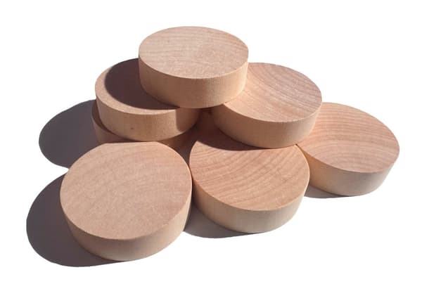 Set med 30 träskivor (diameter: 6 cm, tjocklek: 18 mm, schimaträ)