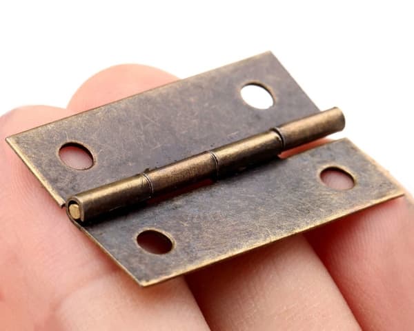 Sæt med 16 bronzehængsler (37x19 mm)