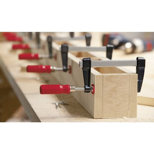 Skruvtving av pressgjutgods LM 200/80 Bessey LM20/8 Spännvidd (max.):200 mm Gapdjup:80 mm