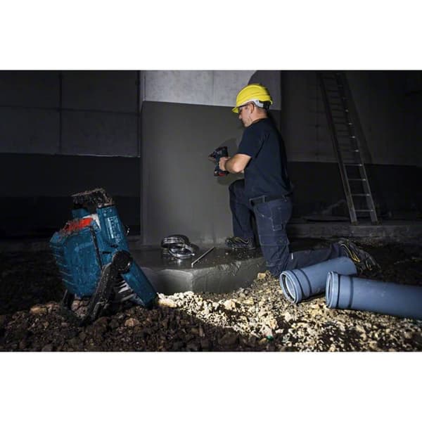 Bosch Professional GLI 18V-2200 C Byggstrålkastare 2200 lm 0601446501
