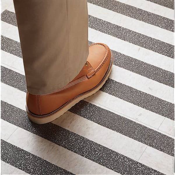 3M SW3SC25 3M™ Safety-Walk™ våtzon medium (typ 3) (L x B) 18.3 m x 25.4 mm Svart