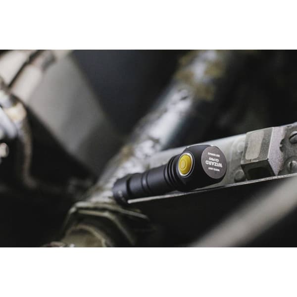 ArmyTek Wizard C2 Pro Magnet Warm LED Handlampa med magnetfäste Uppladdningsbara batteri 2500 lm 4800 h 65 g