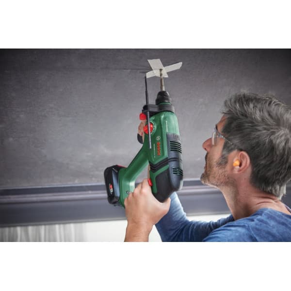 Bosch UniversalHammer 18V - batteridreven slagboremaskine, solo + adapter