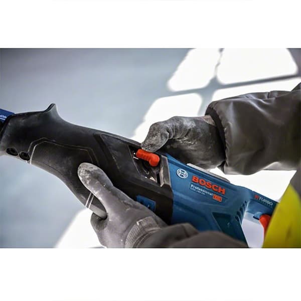 Bosch Professional Sable Såg Gsa 18v-28 L-boxx Silver