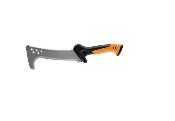FISKARS CLEADER KIINTEÄLLÄ SAHALLA