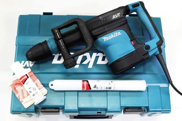 Mejselhammer Makita HM1111C; 11,2 J; SDS-max