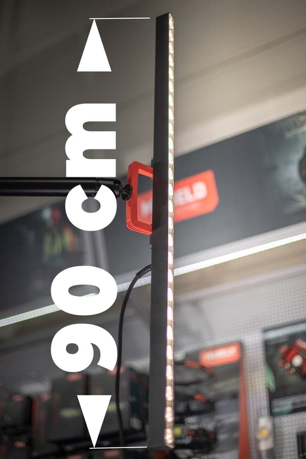 ALTAIR 5000 työvalaisin jalustalla