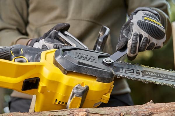 Akku-motorsav STANLEY 18V 4Ah SFMCCS730M1-QW