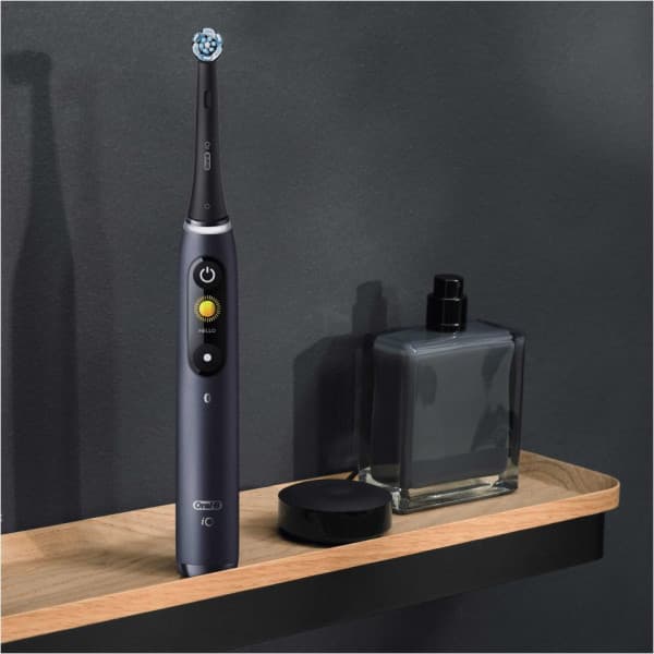 Oral-B iO Series 8 -el-tandborste, svart