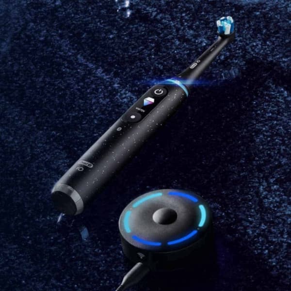 Oral-B iO Series 10 Voksen Roterende, pulserende tandbørste Sort